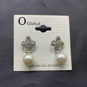 O Global Pearl Drop with Jeweled Flower